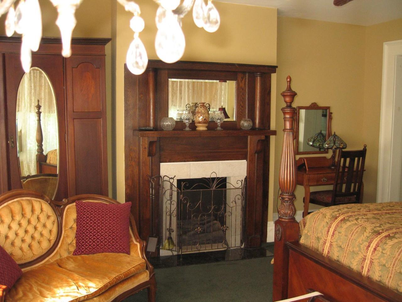 Strickland Arms Bed And Breakfast Austin Exteriör bild