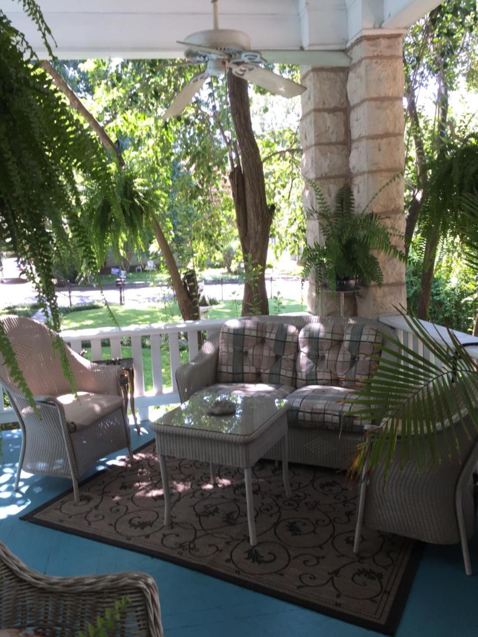 Strickland Arms Bed And Breakfast Austin Exteriör bild