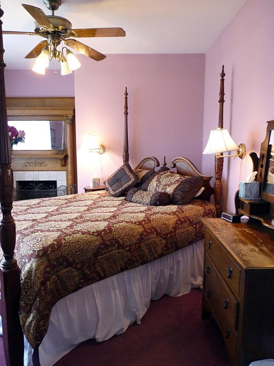 Strickland Arms Bed And Breakfast Austin Exteriör bild